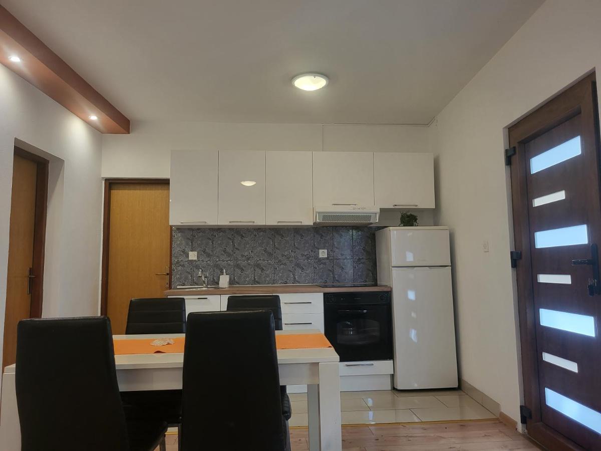 Apartments Lola Biograd Na Moru Eksteriør billede