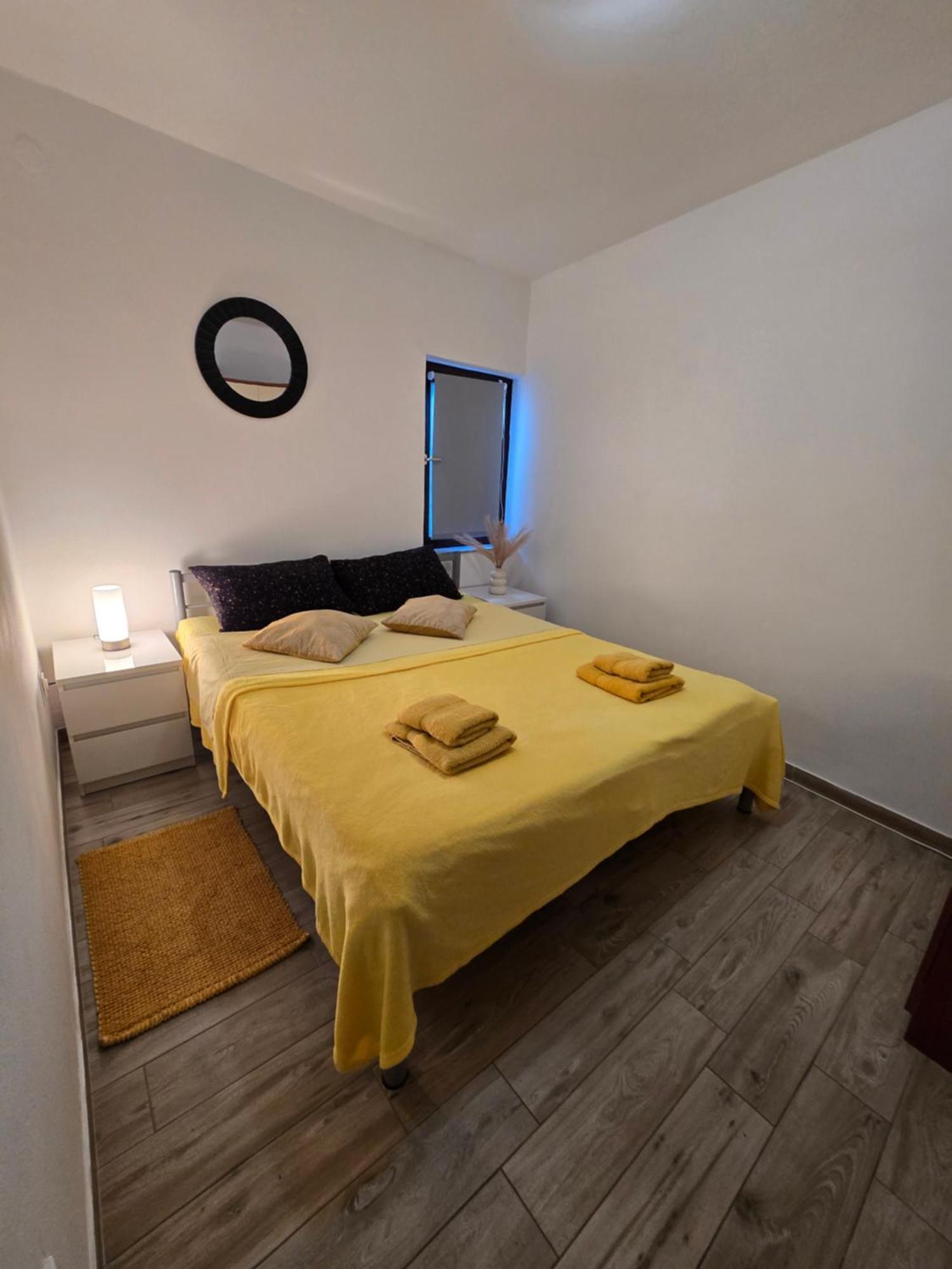 Apartments Lola Biograd Na Moru Eksteriør billede